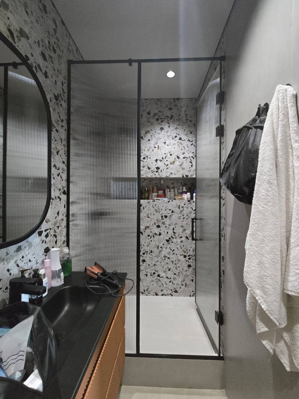 Рифленая перегородка для душевой