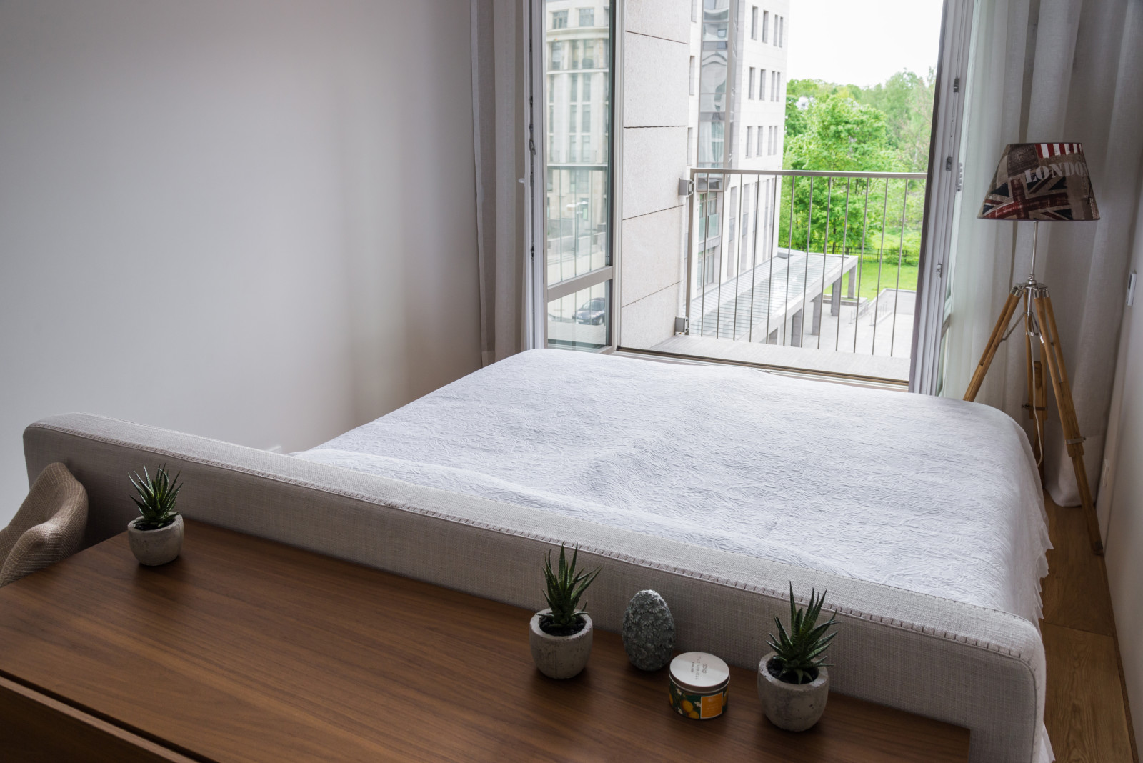 В гостях: Квартира в бетоне рядом с Таврическим садом