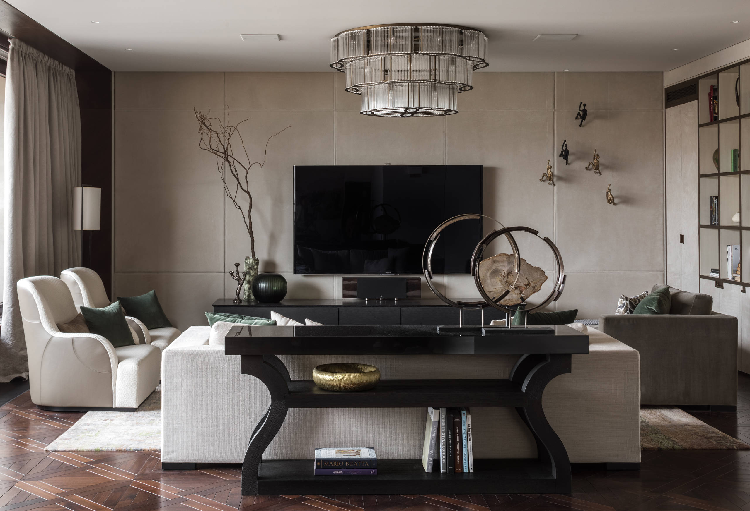 Houzz тур: Трехэтажная квартира с террасой на крыше