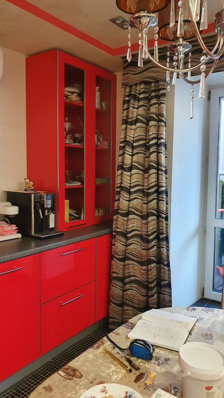 Из красного подвала в воздушный минимализм