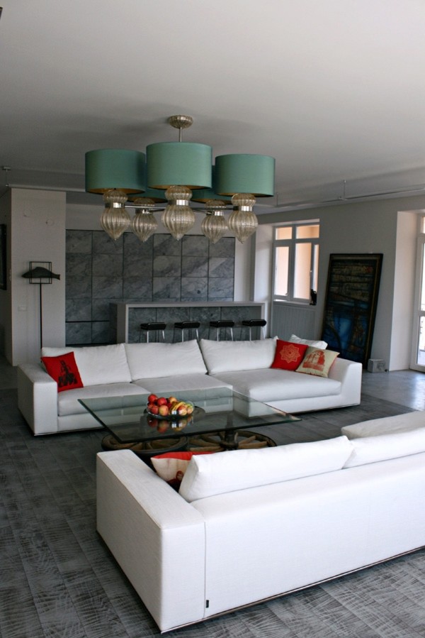 Houzz Армения: Квартира в Ереване с бетоном, ониксом и змеем-вишапом