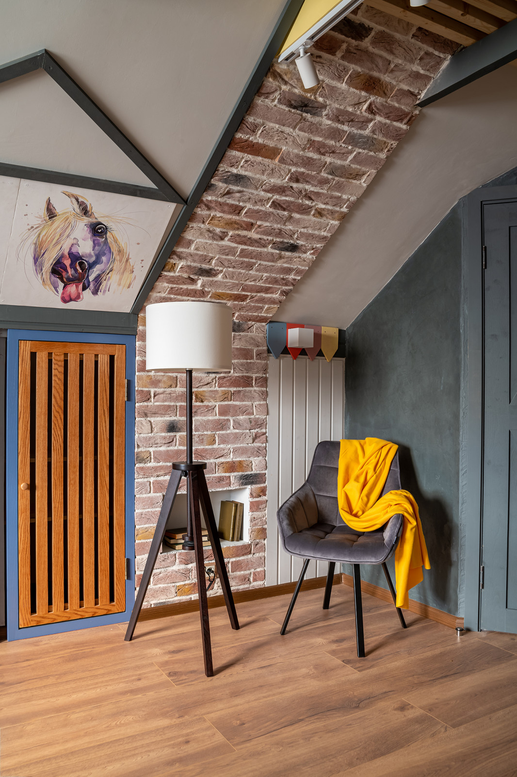 "Конный двор"