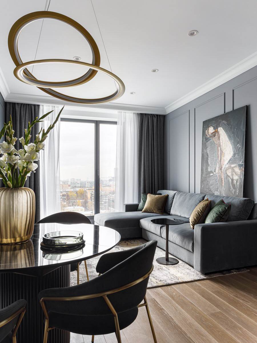 Магический уютный интерьер с темными стенами