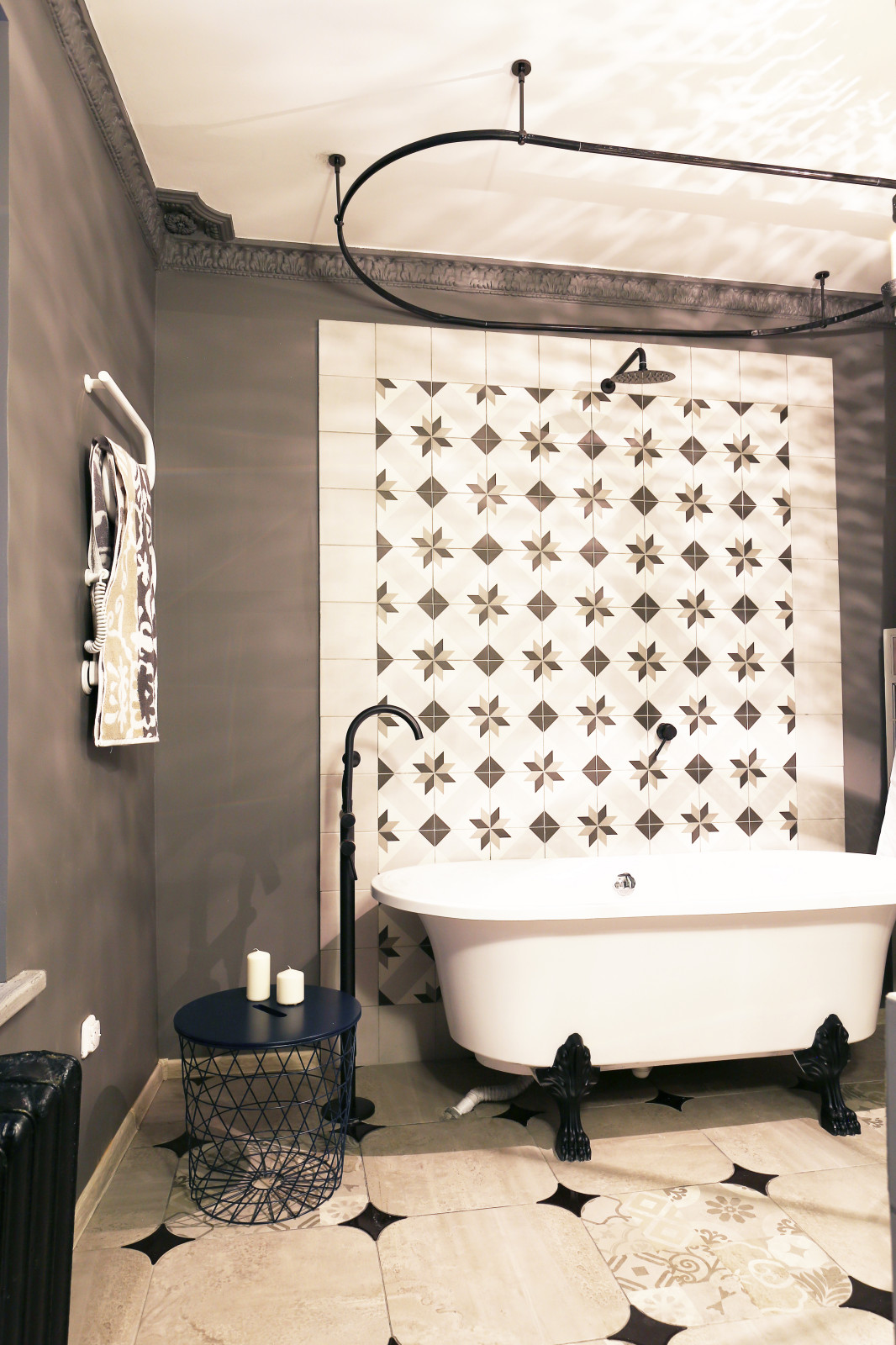 Чёрное и белое