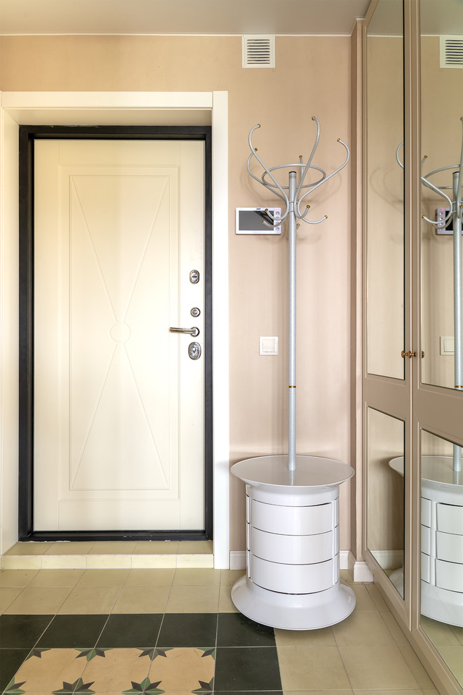 Маленькая квартира с весенними нотками. 38 м2. Серия дома П II-68.