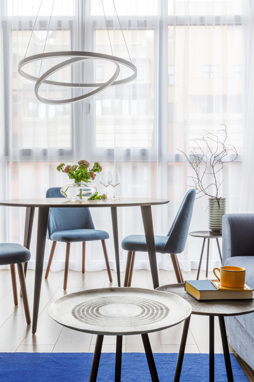 Светлая квартира с яркими акцентами 51 м²