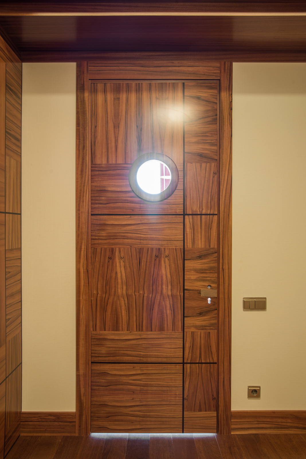 Яхтенный стиль. Элитная мебель