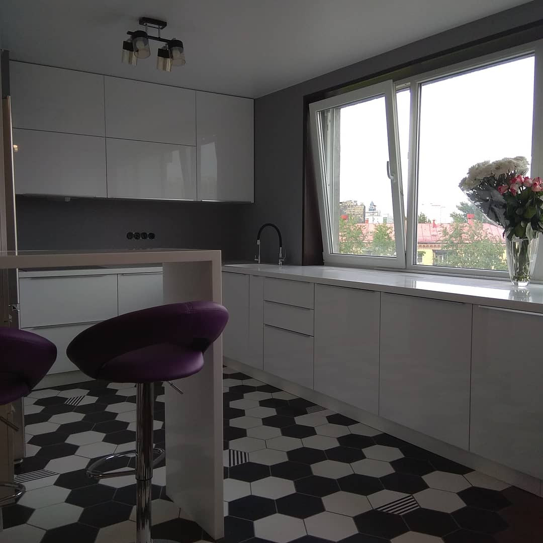 Обложка проекта: Загородное шоссе