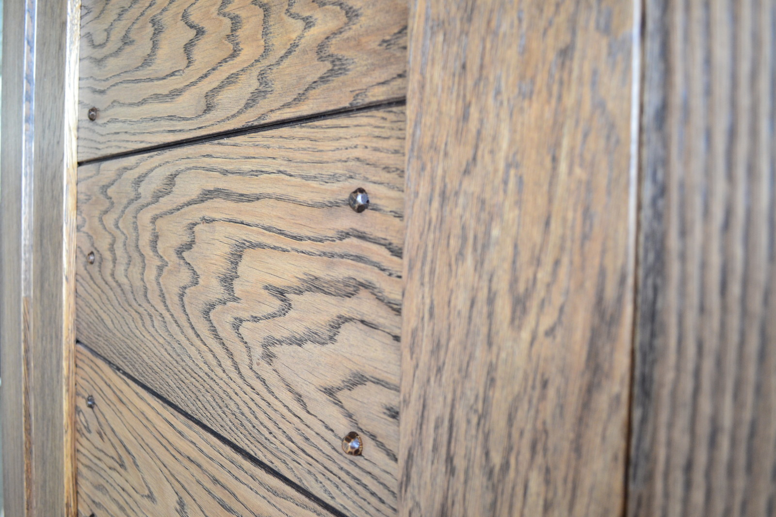 Дверь лофт и кантри. Модель Скиф, отделка маслом