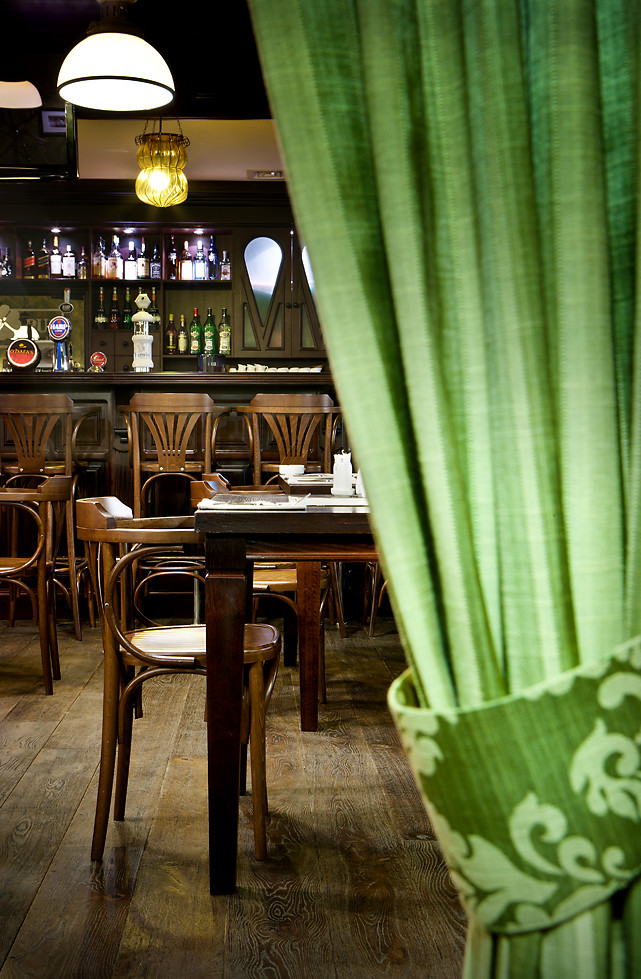 Ирландский бар в ТЦ Светофор, Люберцы