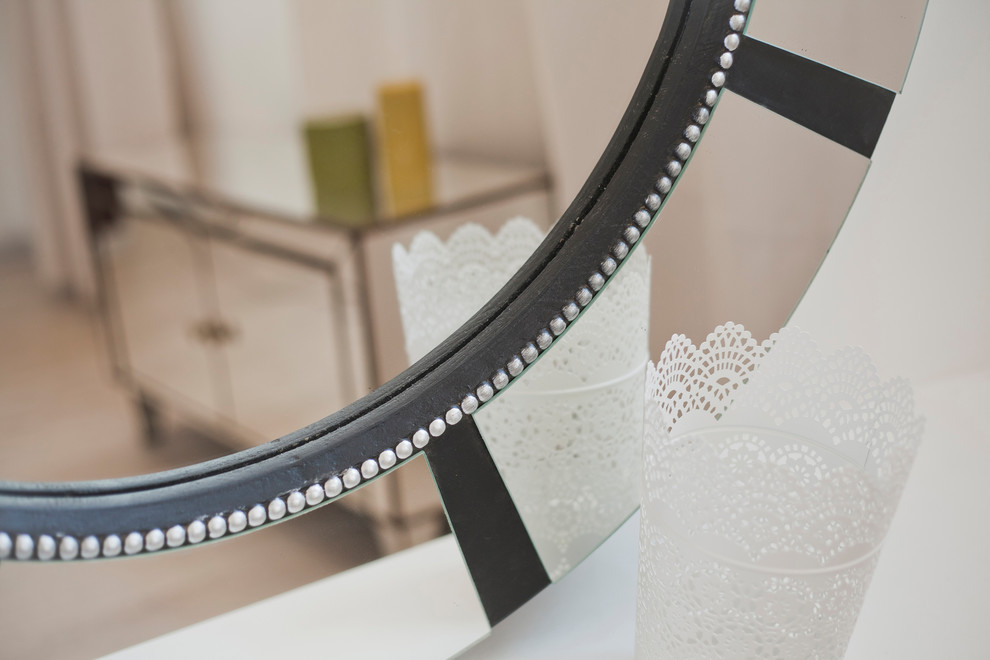 Настенное зеркало BountyHome