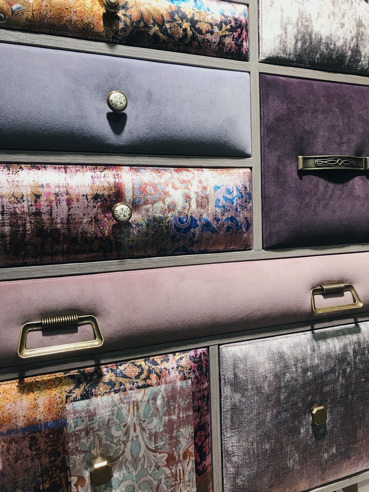 Обложка проекта: Комод