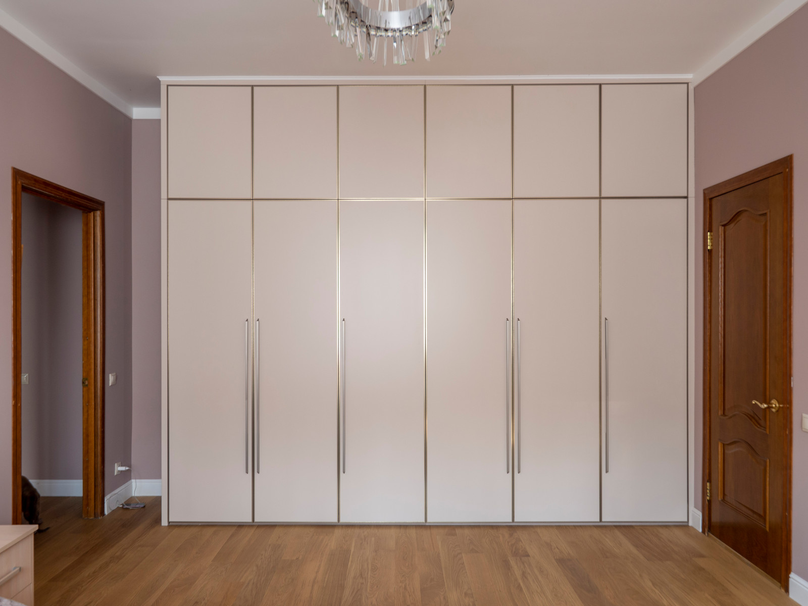 Стильный шкаф в спальню