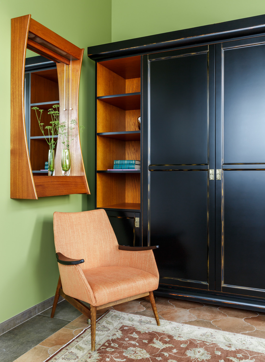 В гостях: Дом у озера — с малиновой гостиной