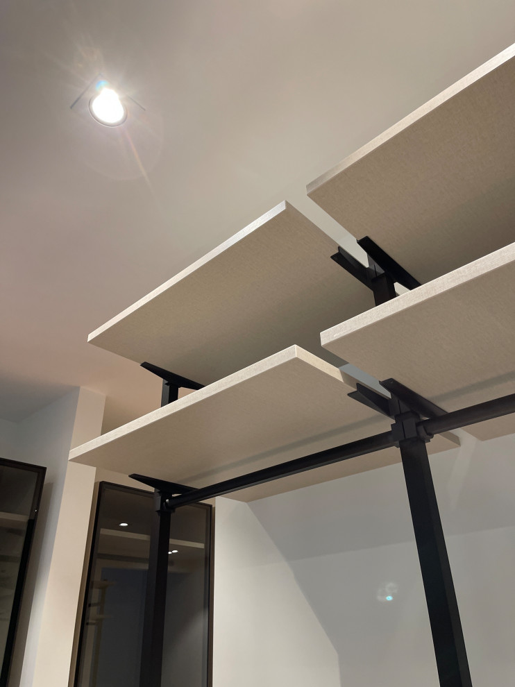 Распашной шкаф с системой RPE raumplus и Гардеробная система UNO raumplus