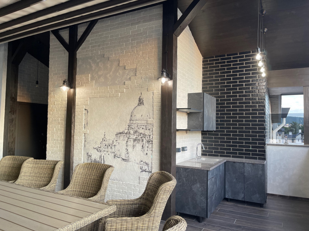 терраса на крыше жилого дома в г. Геленджике