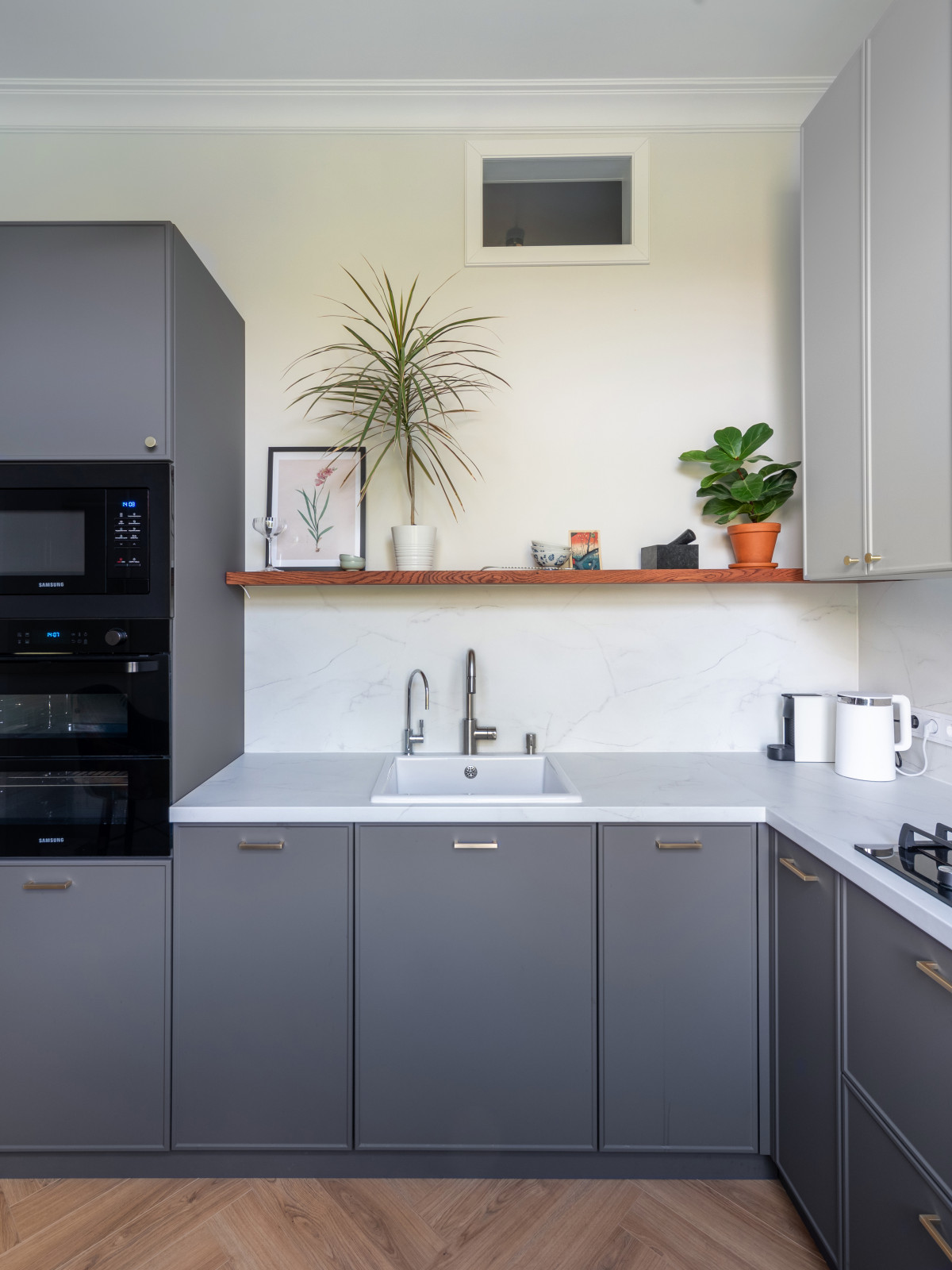 Фоновое изображение профиля Лена Харлова