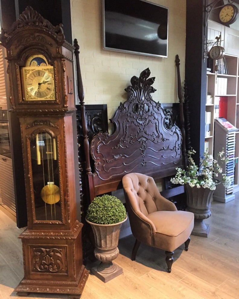 Новая жизum антикварных вещей