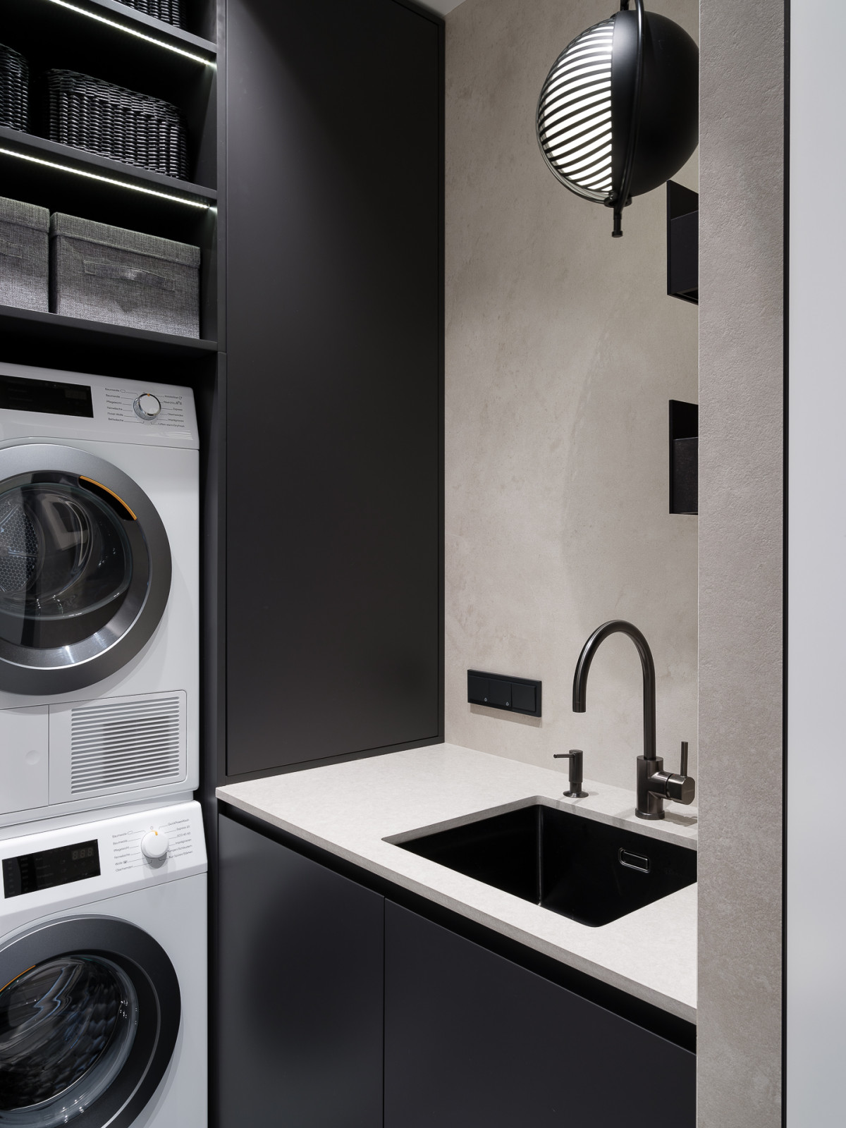 Апартаменты для молодой девушки в 100 м²