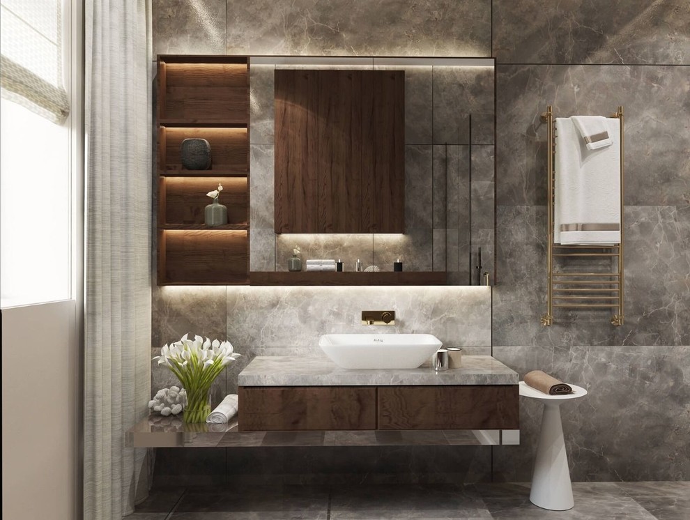 ДОМ В ПОСЁЛКЕ КОМАРОВО.