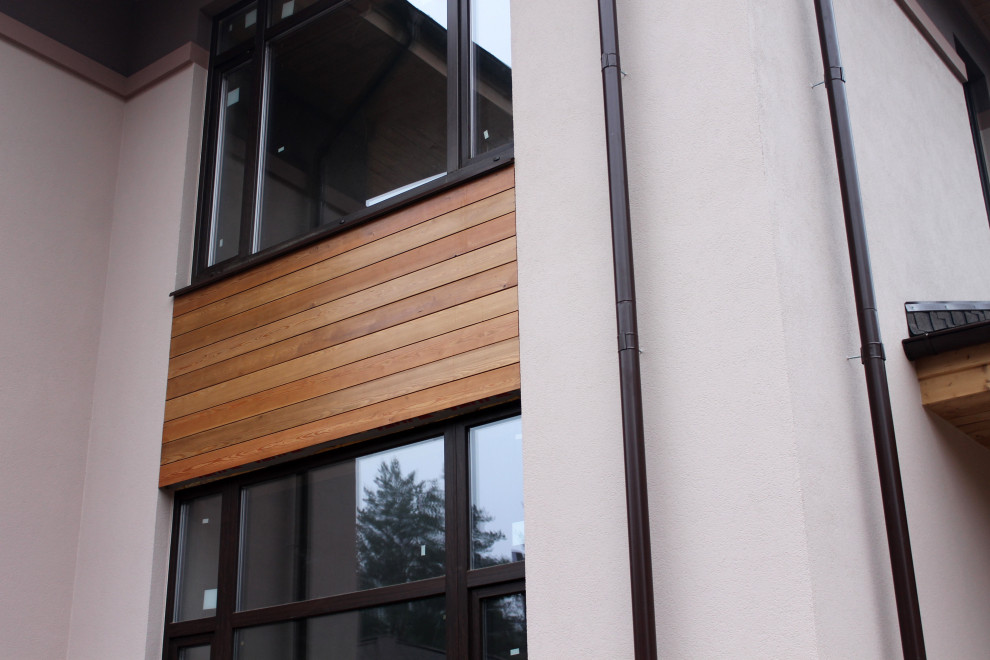 Дом из кирпича в "Охтинском парке"