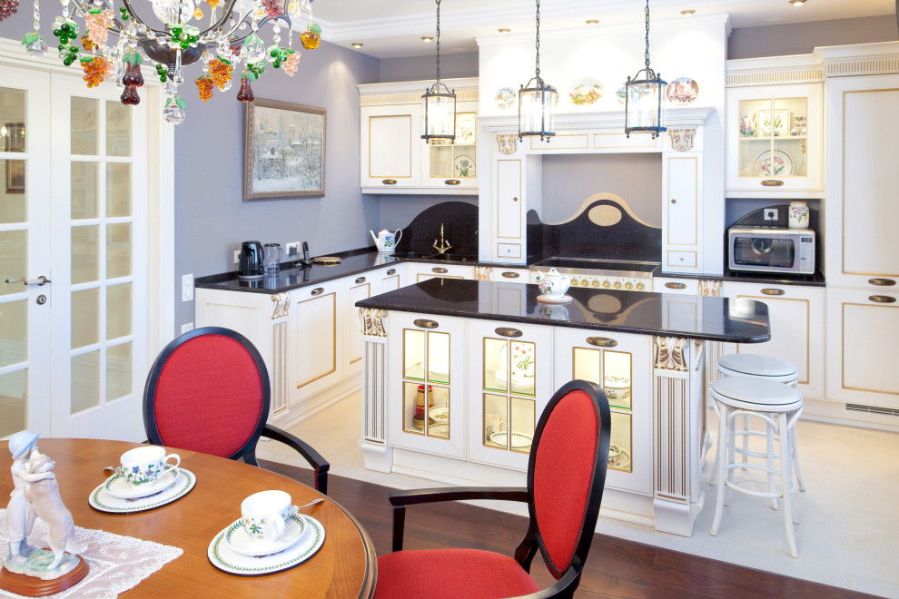 Обложка проекта: Английская классика со светлой кухней