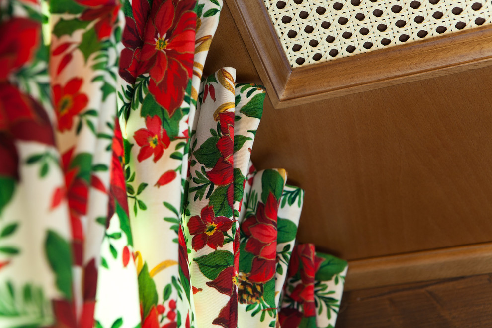 Шторы с пуансеттией для веранды