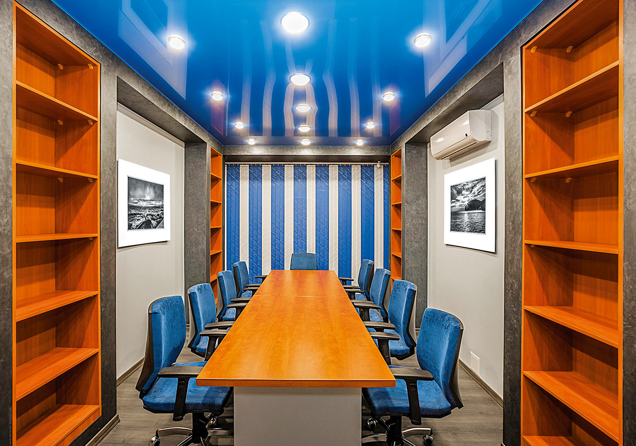 ОФИС в КАЛИНИНГРАДЕ. Дизайнер Максим Панков