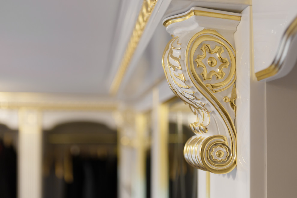 Дом с дворцовой роскошью.