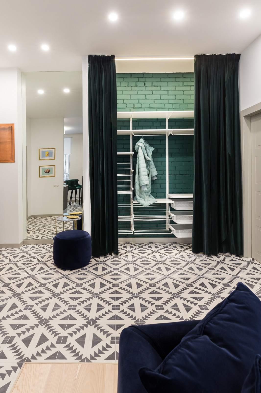 Обложка альбома: коридор