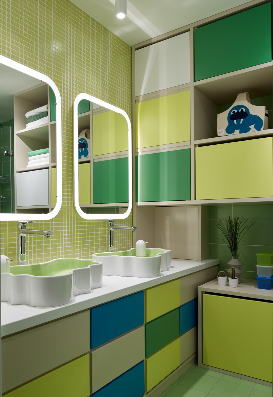 Скандинавия с тремя детским.