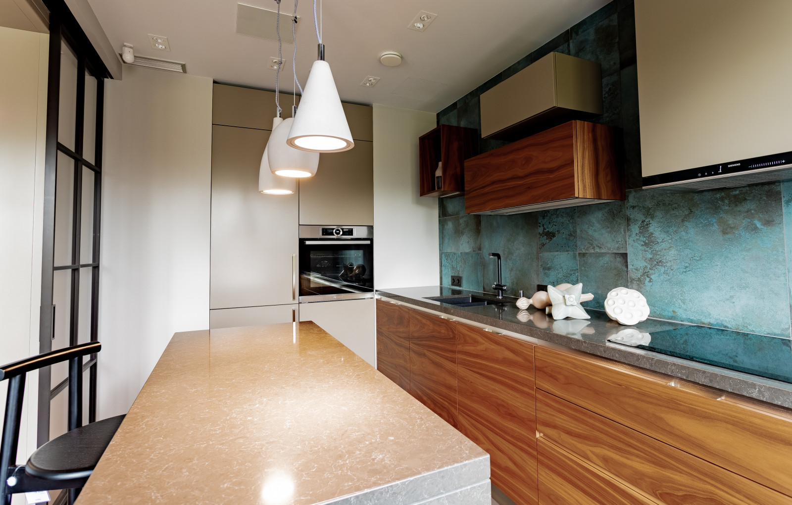 Квартира на набережной