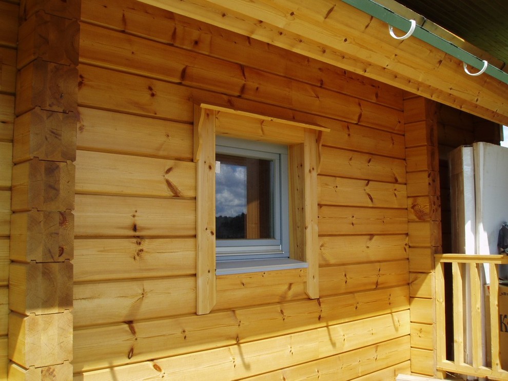 Вопрос: Как (и чем) покрасить деревянный дом снаружи