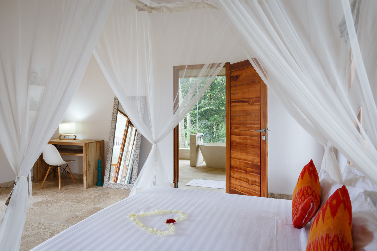 Вилла All Saints