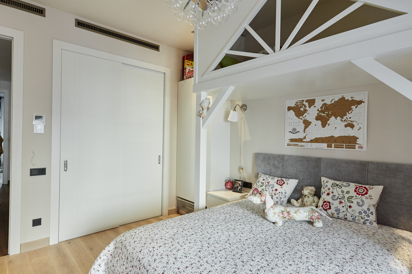 3-комнатная квартира, ул. Давыдковская 18