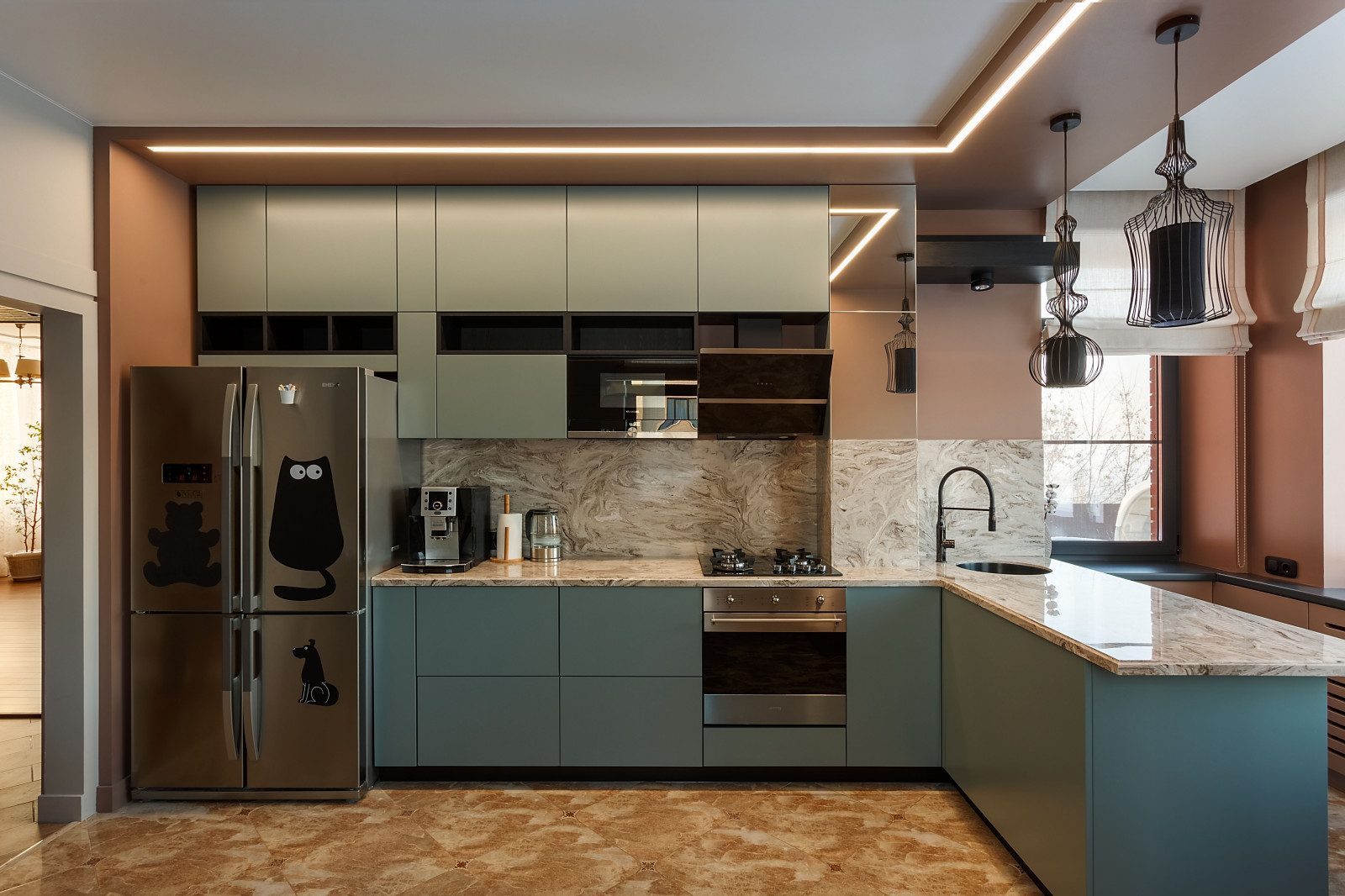 Кухня-столовая в загородном доме, Подмосковье