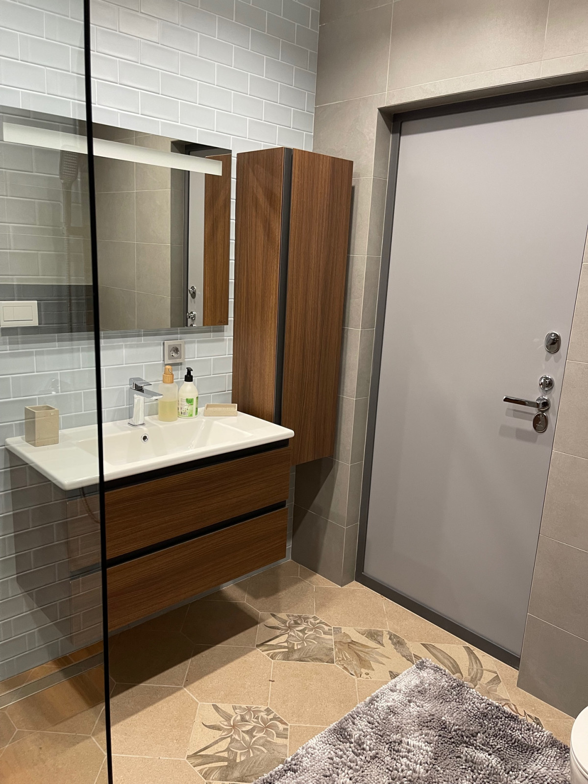 Санузлы в жилом доме на побережье, г, Геленджик