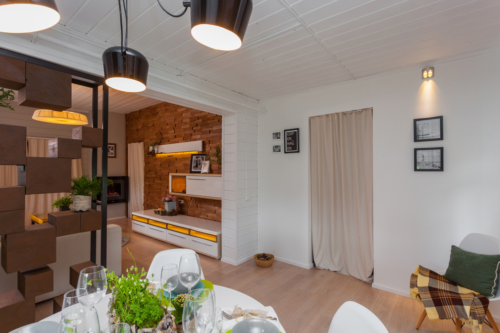 СВОБОДНАЯ ГОСТИНАЯ