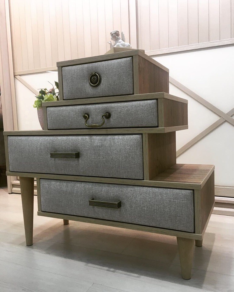 Обложка проекта: комодик