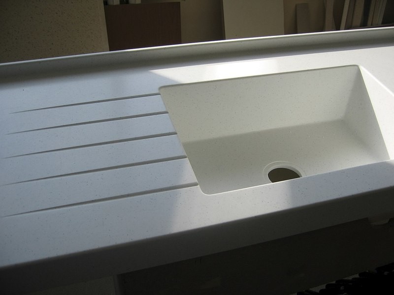 Столешницы из исскусственного камня