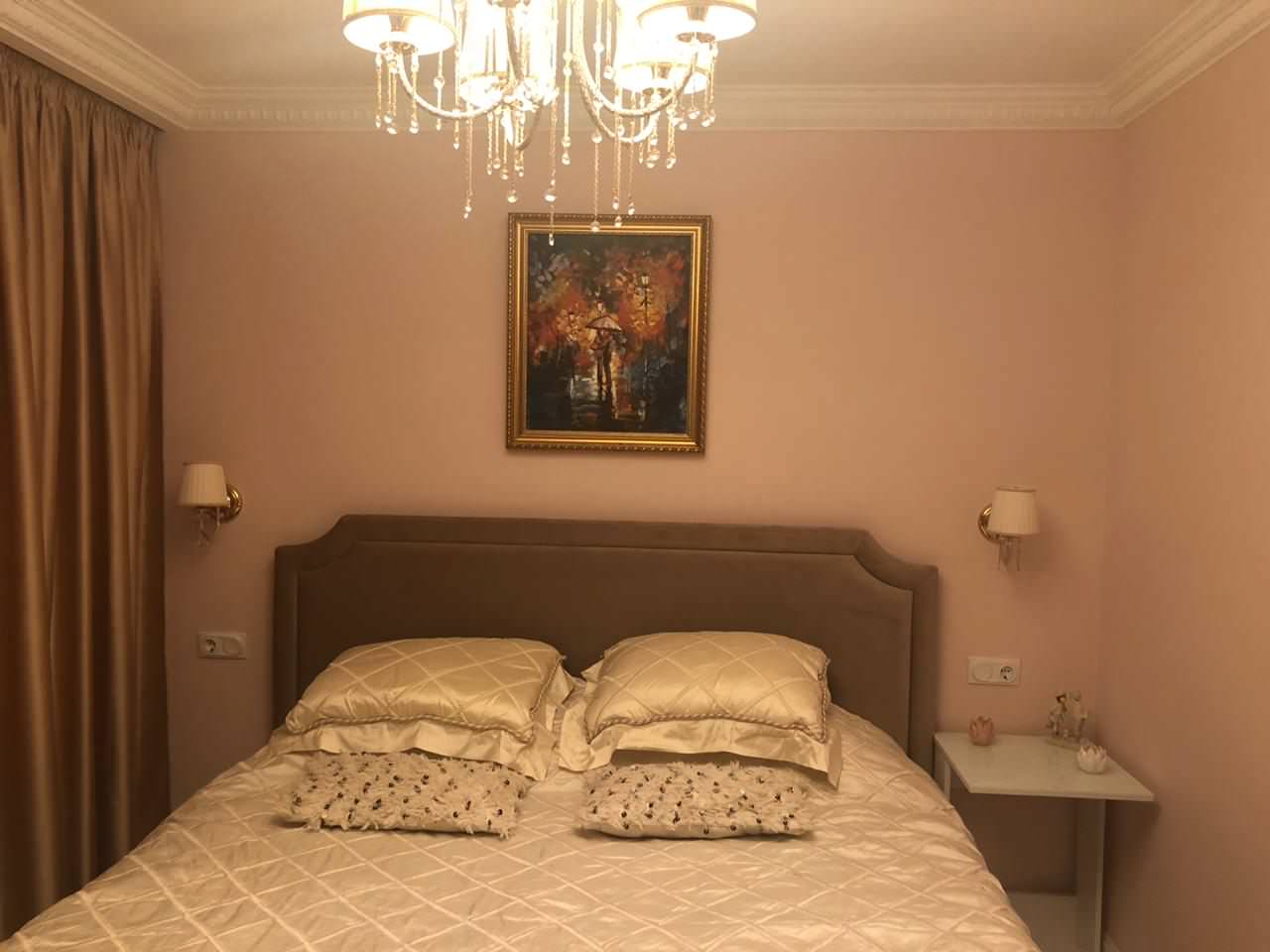 Современный черный