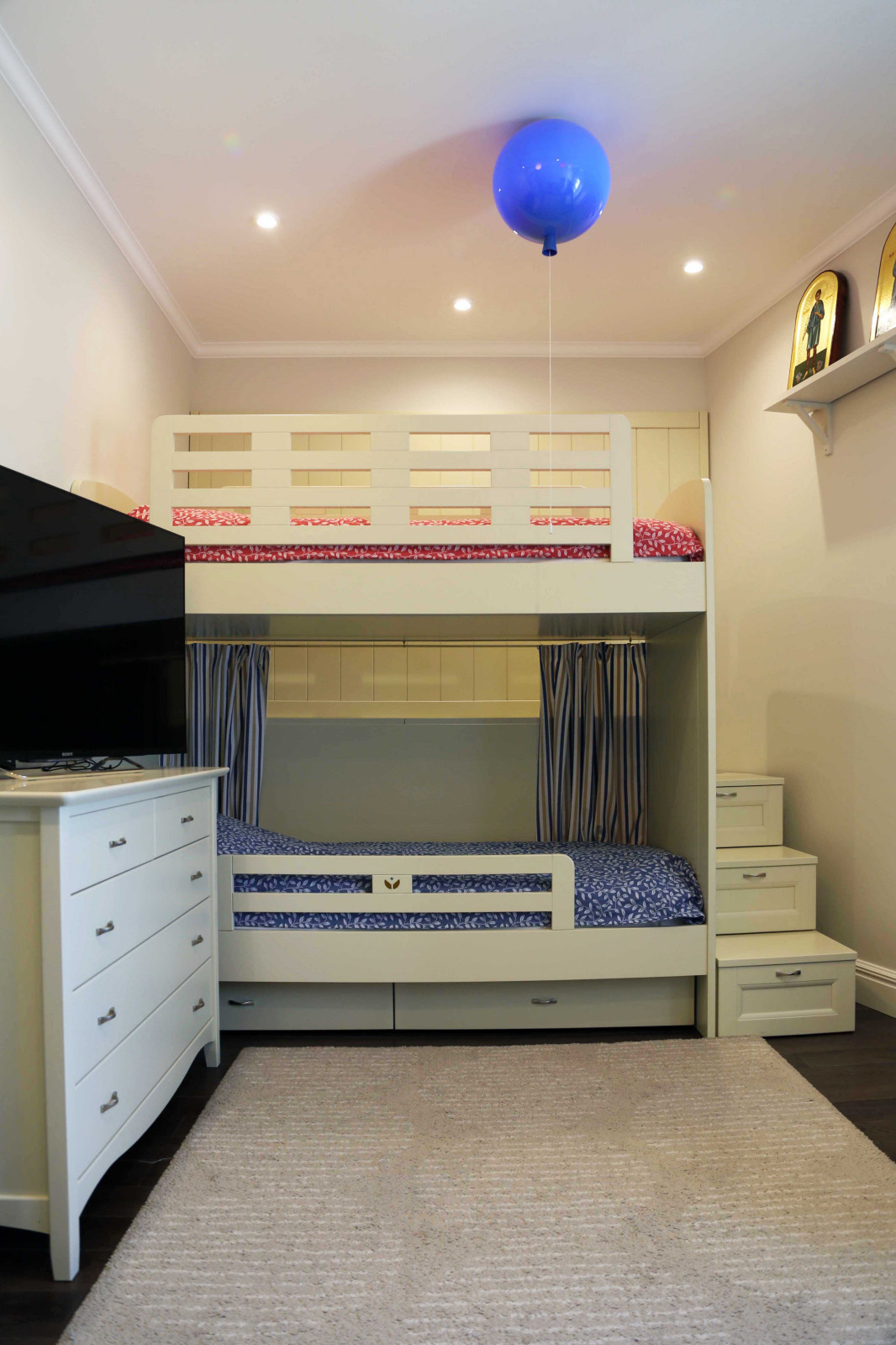 Обложка проекта: Tricolor