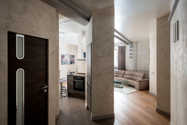 Серая зеркальная квартира