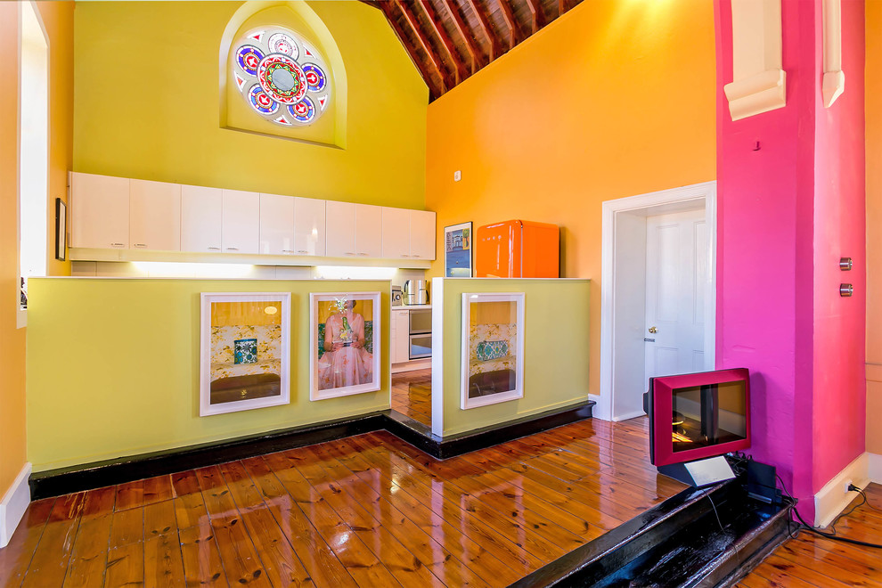 Houzz Австралия: Буйство красок в здании бывшей церкви