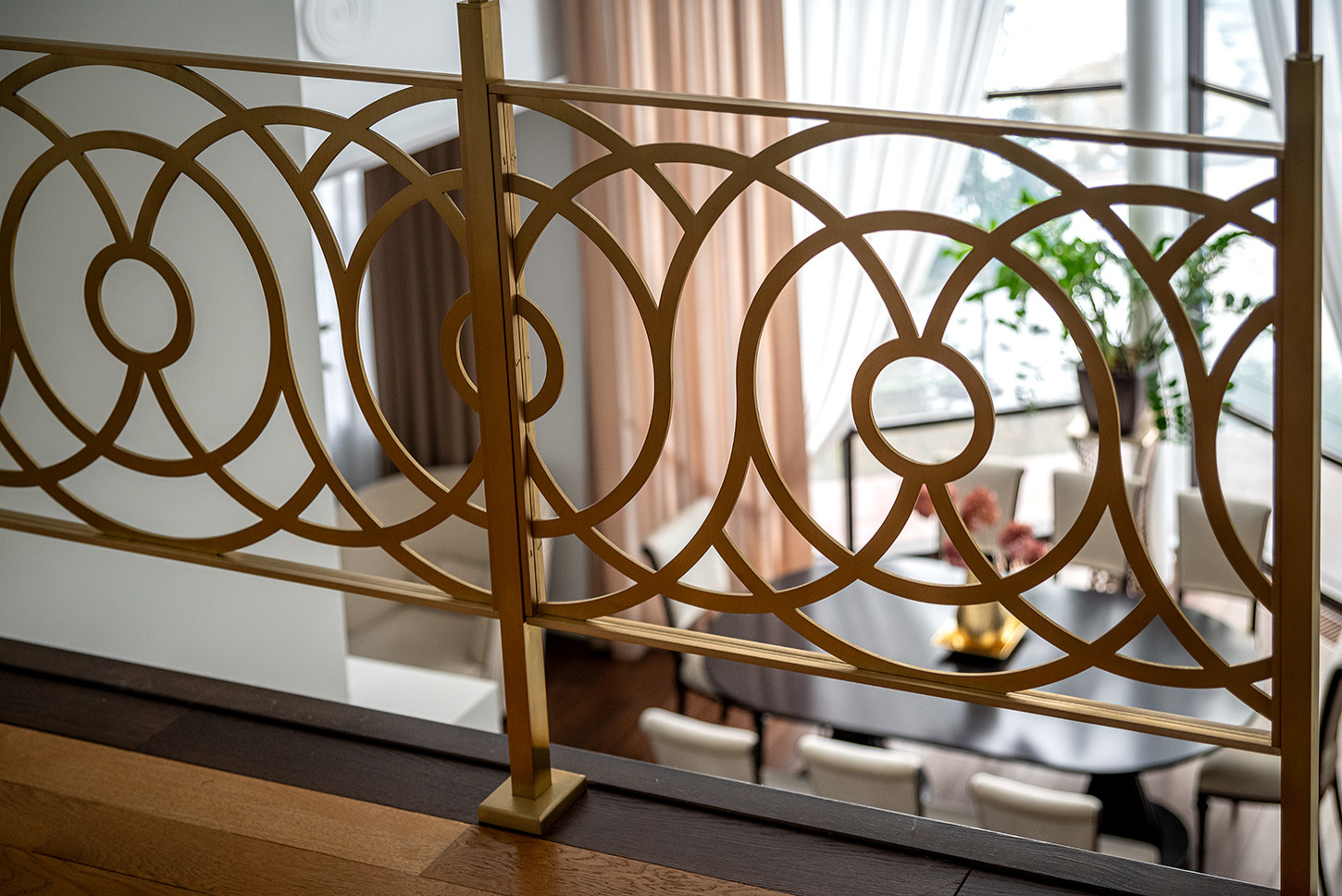 АЖУРНАЯ ЛЕСТНИЦА В ПОДМОСКОВНУЮ ЧАСТНУЮ РЕЗИДЕНЦИЮ