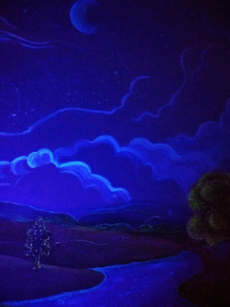 Пейзаж в детской светящимися красками