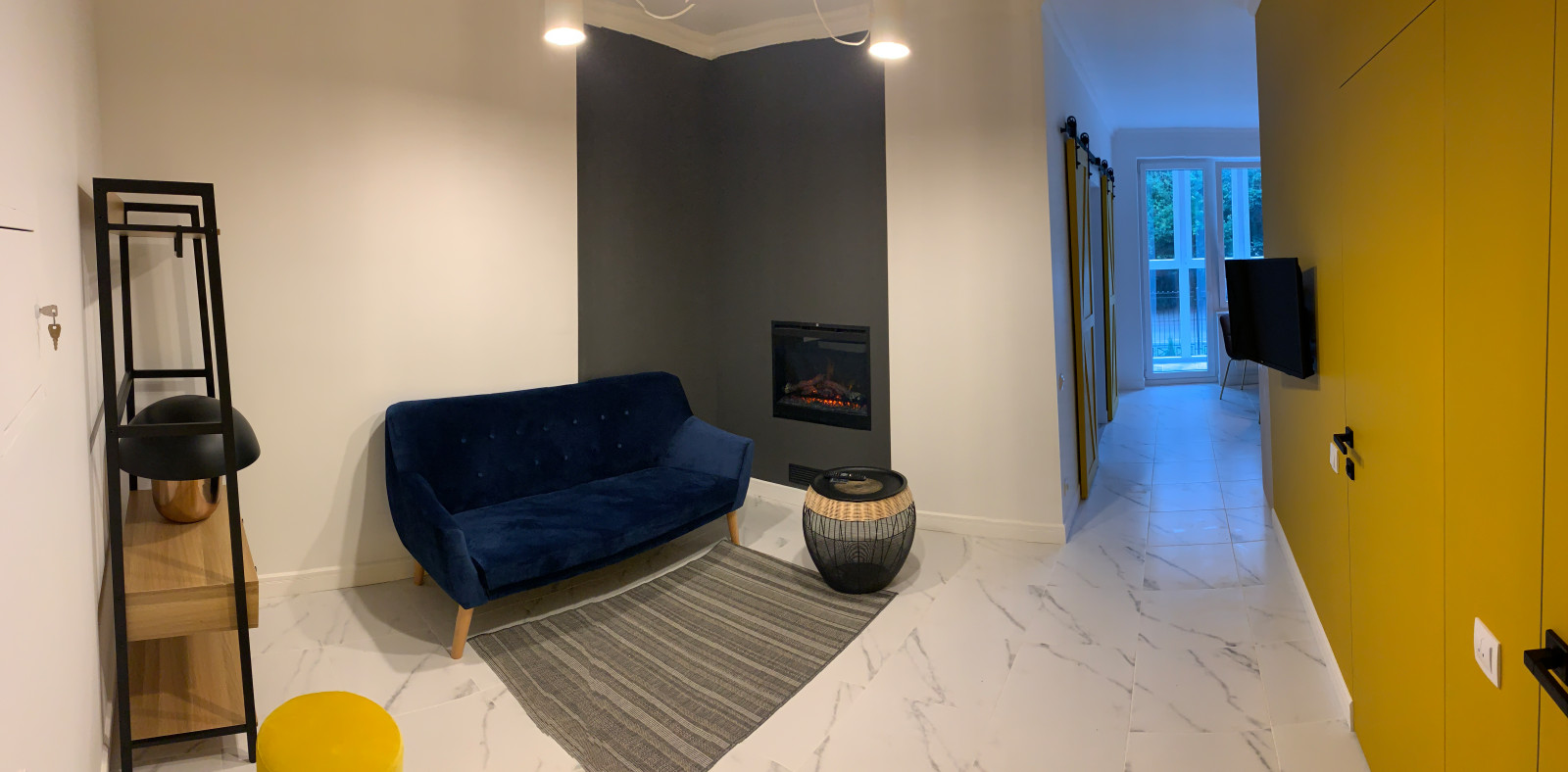 Яркая Квартира в старом Конигсберге