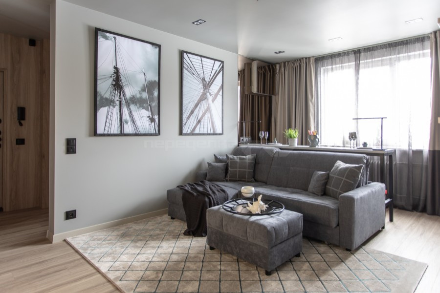 Гостиная с капитанским мостиком