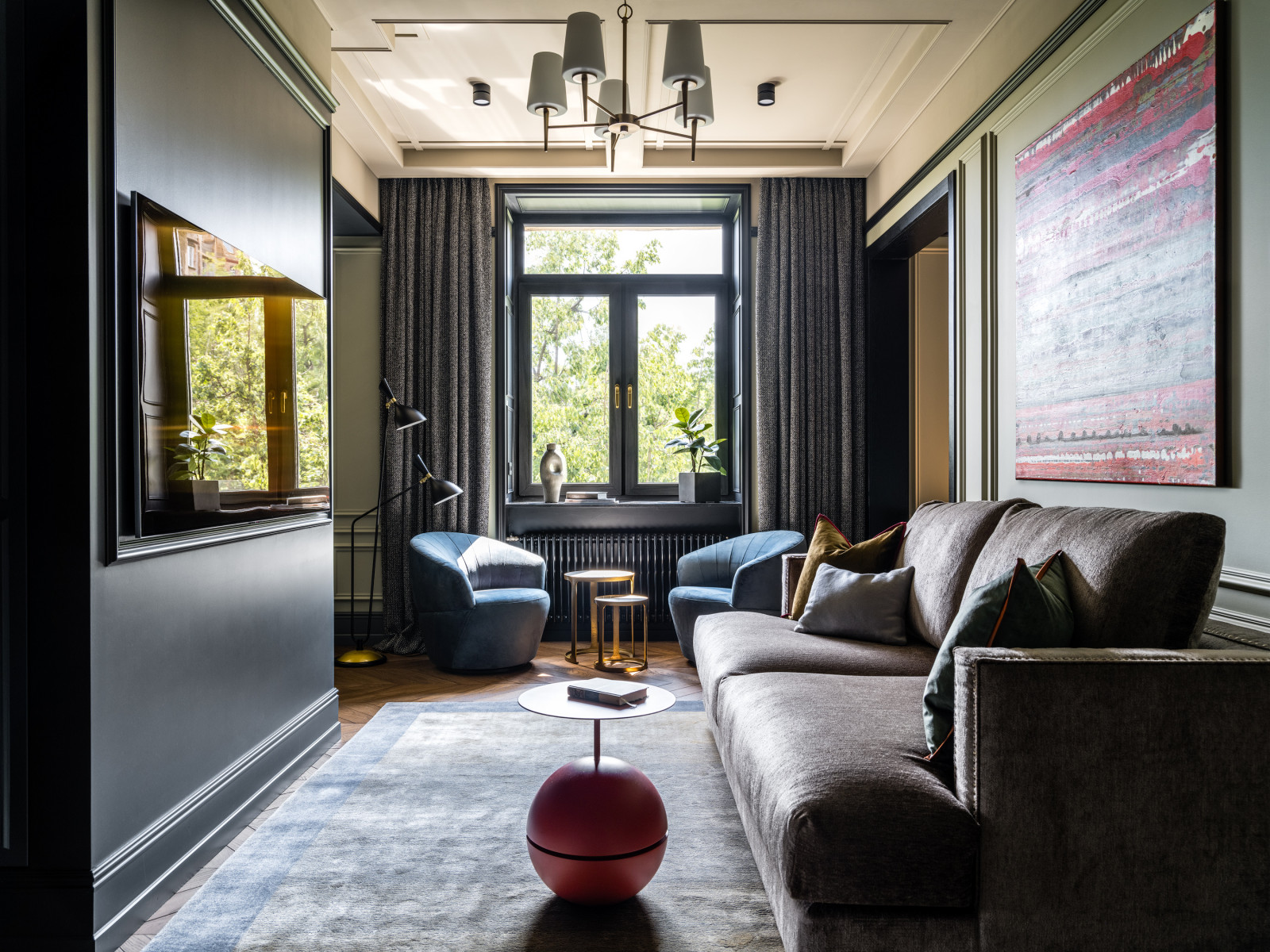 Сталинка на Университетском проспекте, 75 кВ.м.