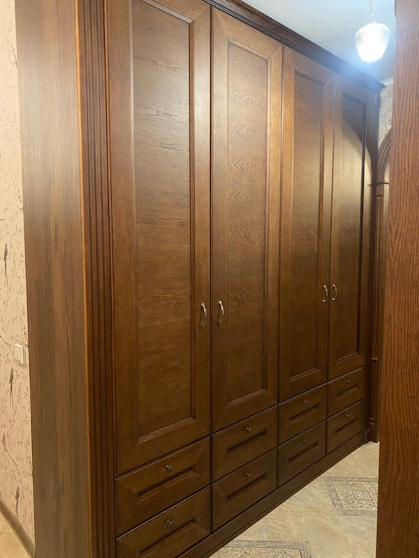 Мебель для прихожей - классический стиль